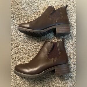 Eastland Chelsea boot, NWOT Brown, Women’s size 11